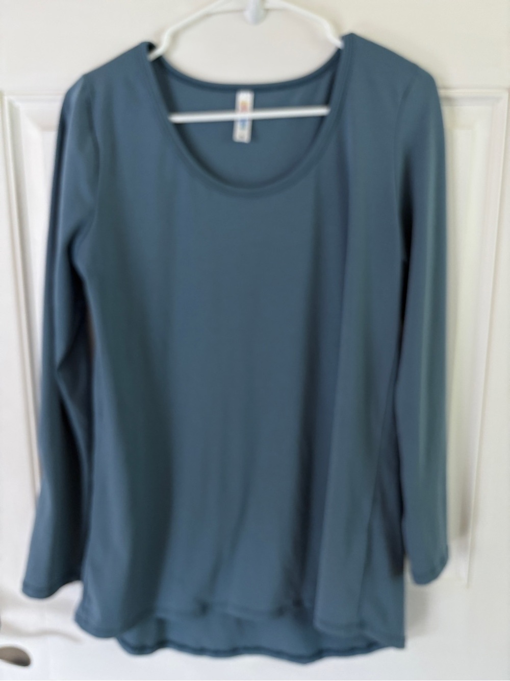 Long Sleeve Scoop Neck Top in Slate Blue